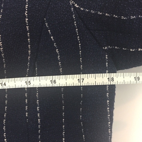 Banana Republic Blazer-Size6-Navyblue-work attire - Picture 4 of 7